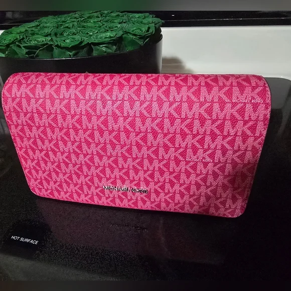 NWT Michael Kors Jet Set Crossbody bag- RASPBERRY PINK MK NEW - Picture 11 of 11